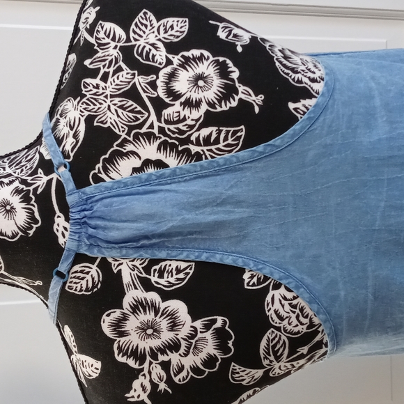 💙Lilka (Anthropologie)💙 - Chambray Parker Swing Tank - Picture 5 of 10
